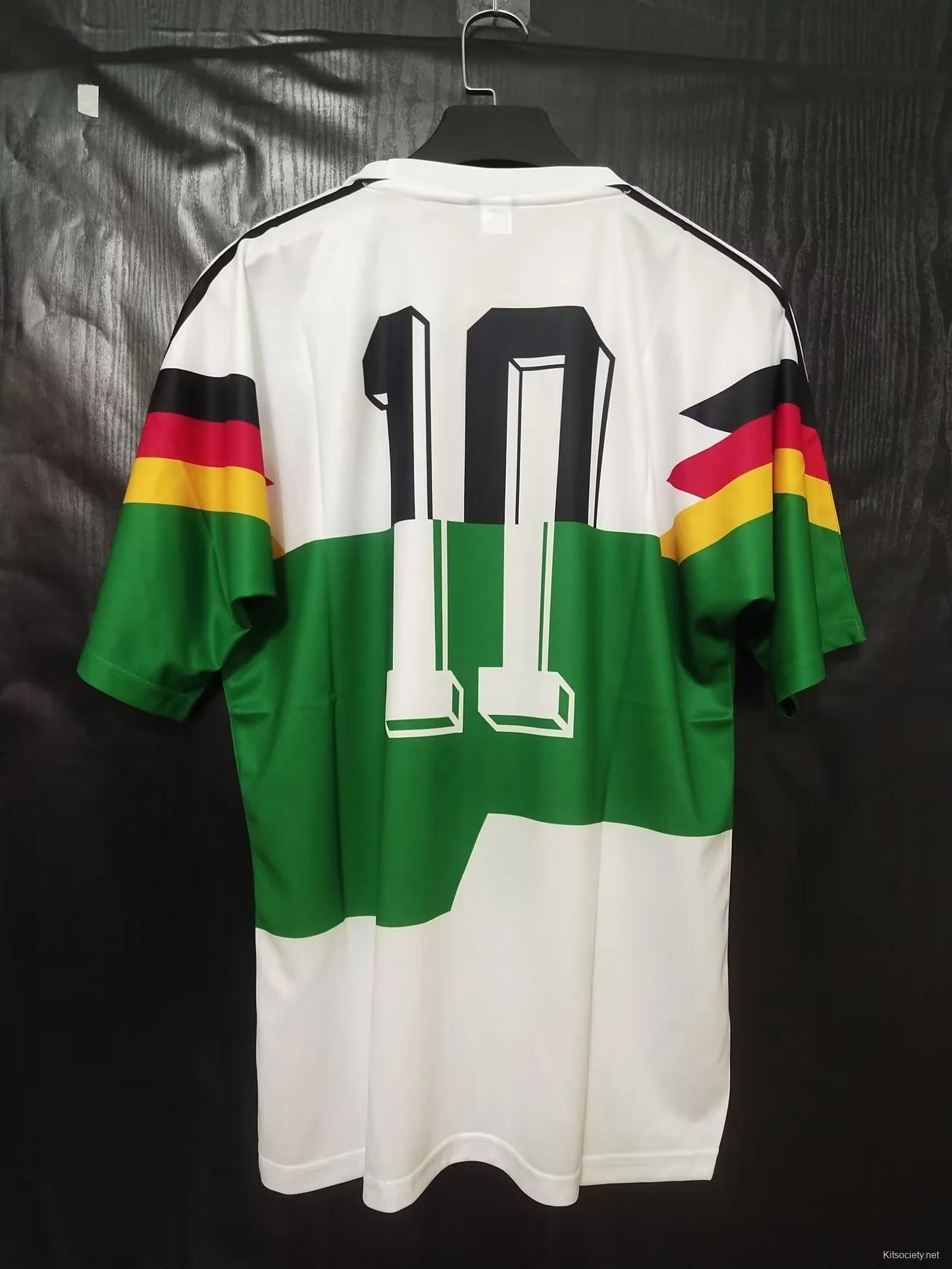 Armstrong Zeug Beschrijven Retro1990 Germany Home With Mash-up Strip green Jersey - Kitsociety