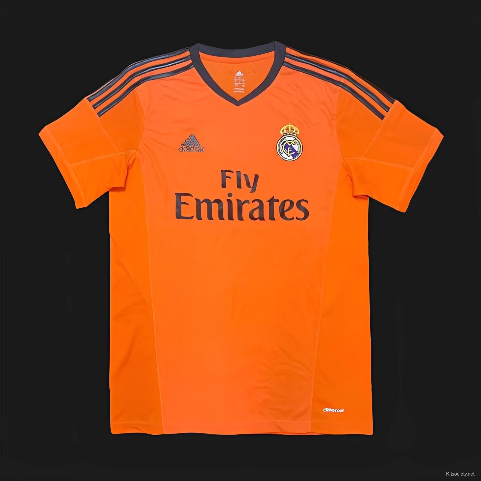 22.00 - Real Madrid Jersey Third kit 13/14 Retro 